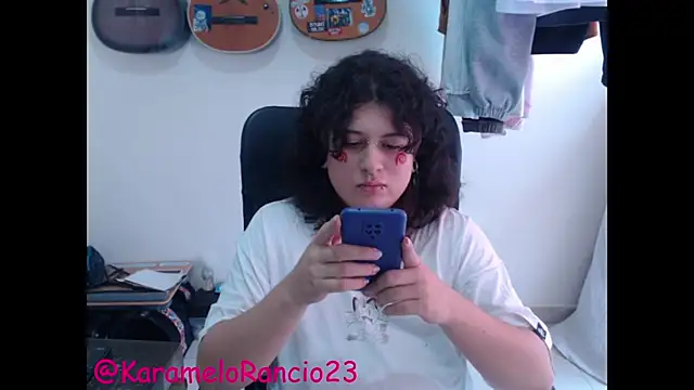 Smoke trip Alicia online show from March 7, 2025, 4:22 pm