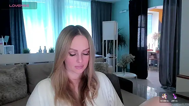 Snapshot of Libby_Nora chatting on February 10, 2025, 9:58 am Libby Nora online show from February 10, 2025, 9:58 am