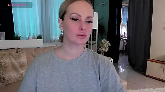 Snapshot of Libby_Nora chatting on February 1, 2025, 11:31 am Libby Nora online show from February 1, 2025, 11:31 am
