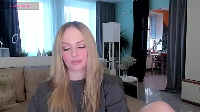 Snapshot of Libby_Nora chatting on January 28, 2025, 11:17 am Libby Nora online show from January 28, 2025, 11:17 am