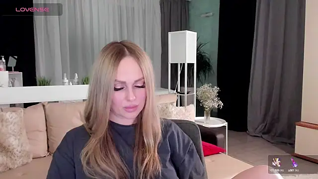 Snapshot of Libby_Nora chatting on January 24, 2025, 4:06 pm Libby Nora online show from January 24, 2025, 4:06 pm