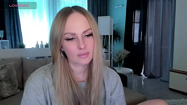 Snapshot of Libby_Nora chatting on February 12, 2025, 9:10 am Libby Nora online show from February 12, 2025, 9:10 am