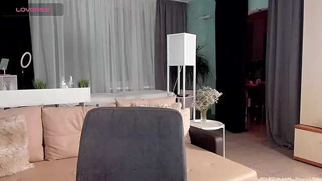 Snapshot of Libby_Nora chatting on January 28, 2025, 2:42 pm Libby Nora online show from January 28, 2025, 2:42 pm