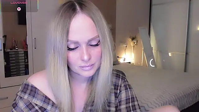 Libby Nora online show from April 3, 2026, 10:22 am