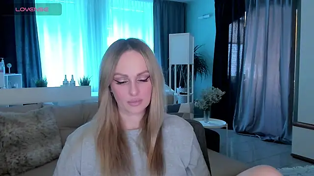 Snapshot of Libby_Nora chatting on February 21, 2025, 9:34 am Libby Nora online show from February 21, 2025, 9:34 am
