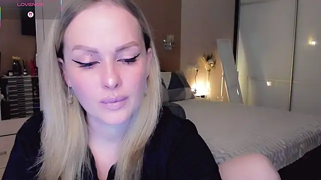 Snapshot of Libby_Nora chatting on February 27, 2026, 9:20 am Libby Nora online show from February 27, 2026, 9:20 am