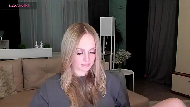 Snapshot of Libby_Nora chatting on February 8, 2025, 3:53 pm Libby Nora online show from February 8, 2025, 3:53 pm