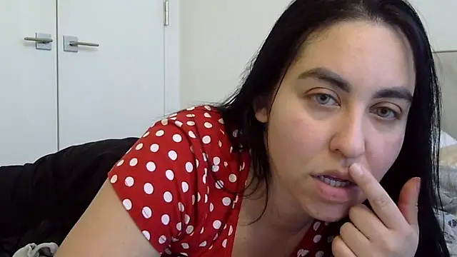 WetFlower69 online show from January 9, 2025, 6:04 pm