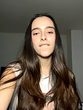 Snapshot of swrennn19 chatting on October 7, 2025, 10:44 pm swrennn19 online show from October 7, 2025, 10:44 pm