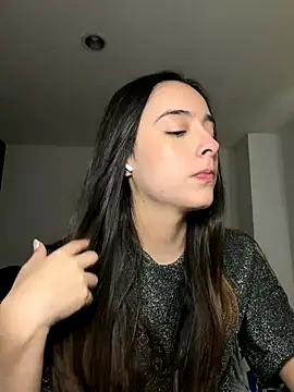 Snapshot of swrennn19 chatting on November 1, 2025, 3:28 pm swrennn19 online show from November 1, 2025, 3:28 pm