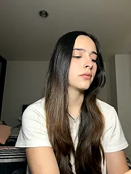 Snapshot of swrennn19 chatting on October 18, 2025, 2:30 pm swrennn19 online show from October 18, 2025, 2:30 pm