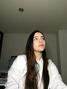 Snapshot of swrennn19 chatting on October 25, 2025, 12:21 am swrennn19 online show from October 25, 2025, 12:21 am