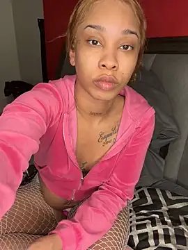 Snapshot of nikkiibabby chatting on March 3, 2025, 12:45 am nikkiibabby online show from March 3, 2025, 12:45 am