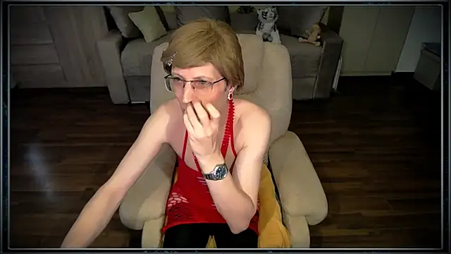 Snapshot of clementine chatting on September 21, 2025, 7:02 am clementine online show from September 21, 2025, 7:02 am