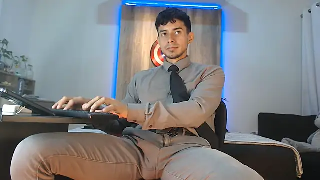 Snapshot of Andrew_4_ chatting on October 10, 2025, 2:34 am Andrew 4 online show from October 10, 2025, 2:34 am