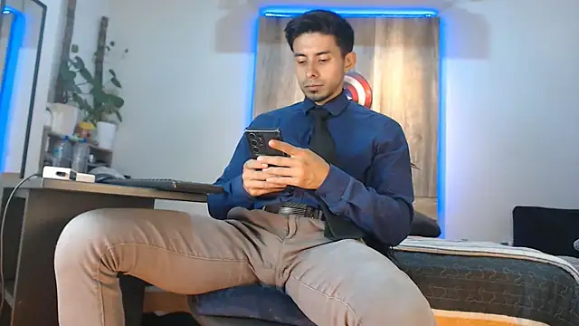 Andrew 4  online show from February 15, 2026, 6:47 am