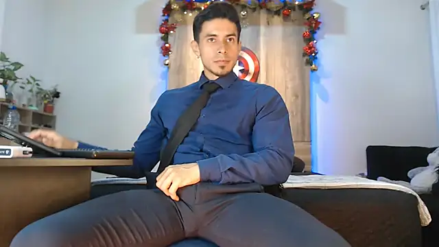 Andrew 4  online show from December 16, 2025, 2:05 am