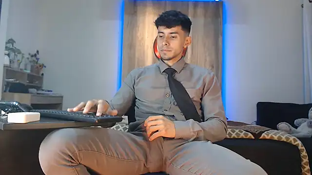 Snapshot of Andrew_4_ chatting on October 1, 2025, 5:23 am Andrew 4 online show from October 1, 2025, 5:23 am