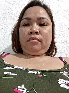 Snapshot of XXLorie_02 chatting on October 31, 2025, 2:19 am XXLorie 02 online show from October 31, 2025, 2:19 am