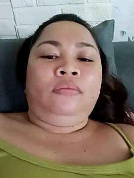 XXLorie 02 online show from March 3, 2025, 12:01 am