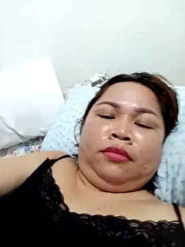 Snapshot of XXLorie_02 chatting on September 17, 2025, 12:56 am XXLorie 02 online show from September 17, 2025, 12:56 am