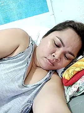 Snapshot of XXLorie_02 chatting on September 30, 2025, 12:11 pm XXLorie 02 online show from September 30, 2025, 12:11 pm