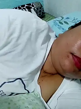 XXLorie 02 online show from March 18, 2025, 2:28 pm