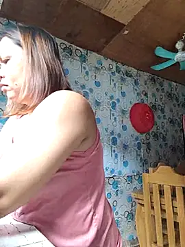 Snapshot of XXLorie_02 chatting on February 10, 2026, 5:50 am XXLorie 02 online show from February 10, 2026, 5:50 am