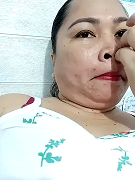 Snapshot of XXLorie_02 chatting on September 24, 2025, 1:24 am XXLorie 02 online show from September 24, 2025, 1:24 am