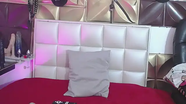 Snapshot of VIKY_HOTT chatting on September 23, 2025, 10:06 pm VIKY HOTT online show from September 23, 2025, 10:06 pm