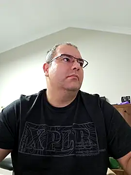 Snapshot of Andrew1900529 chatting on November 3, 2025, 5:34 am Andrew1900529 online show from November 3, 2025, 5:34 am