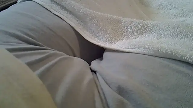 perescam online show from December 1, 2025, 5:47 pm