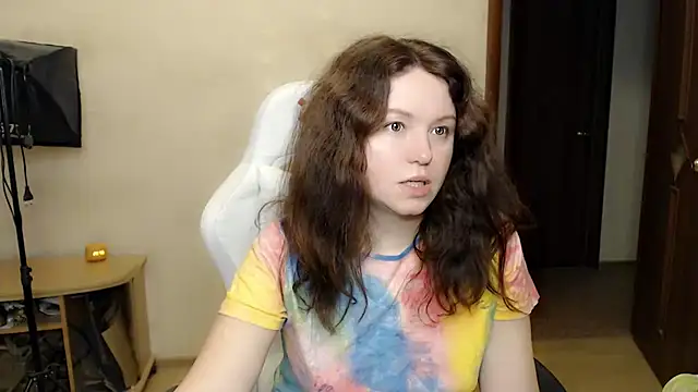 Snapshot of BettyGinger chatting on October 26, 2025, 5:57 pm BettyGinger online show from October 26, 2025, 5:57 pm