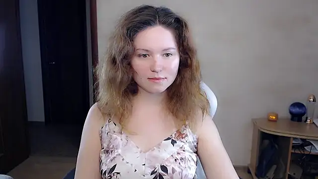 Snapshot of BettyGinger chatting on October 5, 2025, 7:48 pm BettyGinger online show from October 5, 2025, 7:48 pm