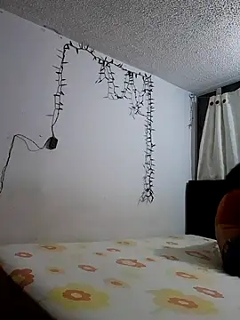 LUNAdeMARTE online show from October 1, 2025, 3:22 am