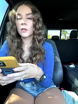 Snapshot of MaggyMayI chatting on November 13, 2025, 4:44 pm MaggyMayI online show from November 13, 2025, 4:44 pm