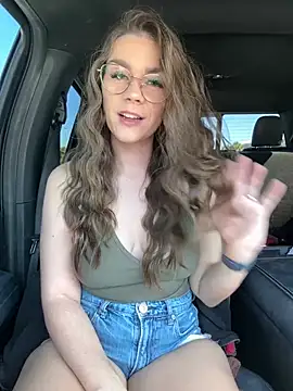 Snapshot of MaggyMayI chatting on February 8, 2026, 6:49 pm MaggyMayI online show from February 8, 2026, 6:49 pm