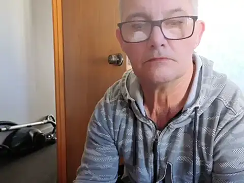 Snapshot of bigballnz chatting on September 18, 2025, 8:56 pm bigballnz online show from September 18, 2025, 8:56 pm