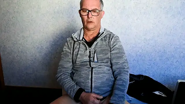 Snapshot of bigballnz chatting on October 20, 2025, 7:14 pm bigballnz online show from October 20, 2025, 7:14 pm