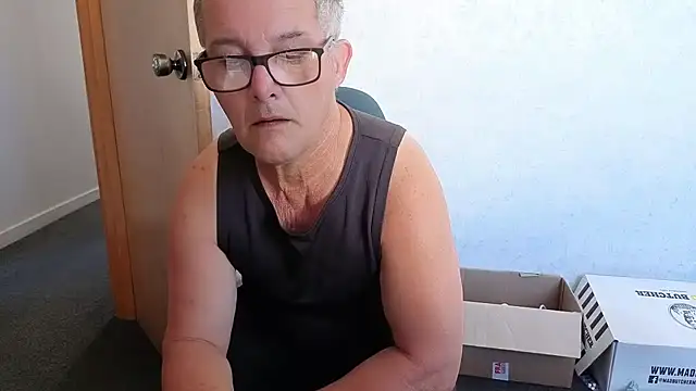 Snapshot of bigballnz chatting on October 24, 2025, 8:30 pm bigballnz online show from October 24, 2025, 8:30 pm