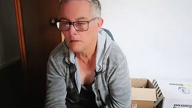 Snapshot of bigballnz chatting on October 27, 2025, 7:15 pm bigballnz online show from October 27, 2025, 7:15 pm