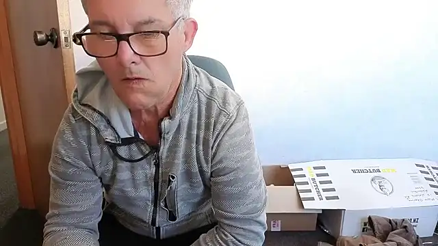 Snapshot of bigballnz chatting on October 28, 2025, 8:08 pm bigballnz online show from October 28, 2025, 8:08 pm