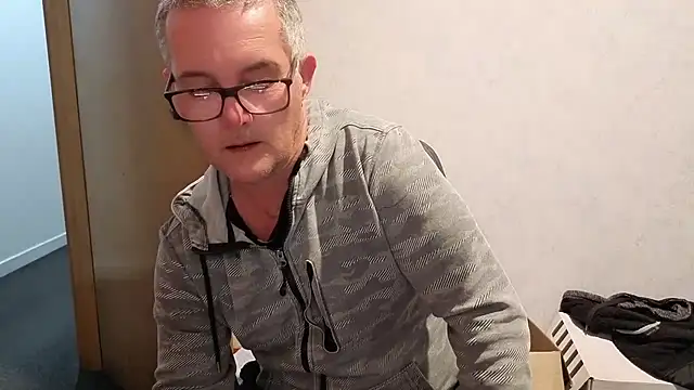 Snapshot of bigballnz chatting on October 22, 2025, 7:30 am bigballnz online show from October 22, 2025, 7:30 am