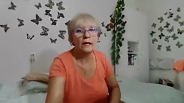 Ghertrude52 online show from September 16, 2025, 3:07 am