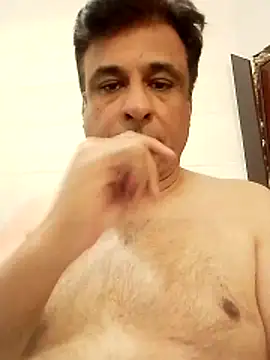 Snapshot of desipapaxxx chatting on February 7, 2026, 7:33 pm desipapaxxx online show from February 7, 2026, 7:33 pm