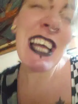 Snapshot of PinkTheHawk chatting on October 19, 2025, 11:18 pm PinkTheHawk online show from October 19, 2025, 11:18 pm