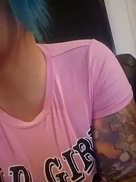 PinkTheHawk online show from April 12, 2026, 8:39 am