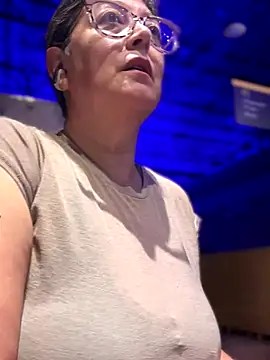 emma tour online show from January 6, 2026, 2:21 pm