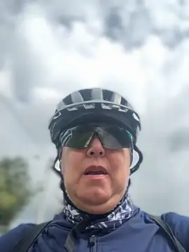 emma tour online show from December 4, 2025, 2:49 pm