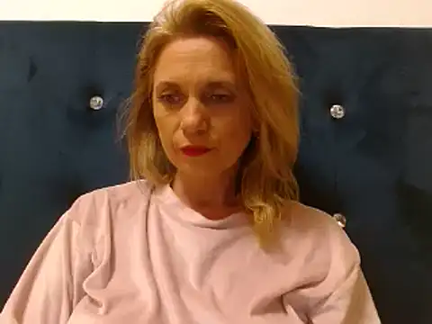 MysticCreature online show from April 8, 2026, 4:14 am